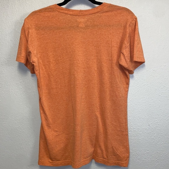 Carhart for Women Orange V-neck Soft Minimalist Pullover T-shirt 4789 - Picture 4 of 7
